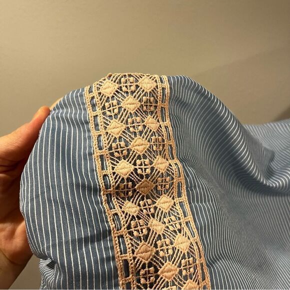 TOV Los Angeles loose fit semi sheer blouse - Picture 4 of 15